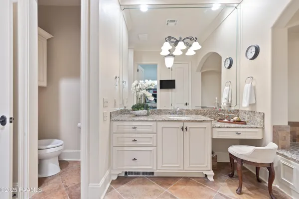 $960,000 | 104 Avallach Drive, Lafayette, LA 70503