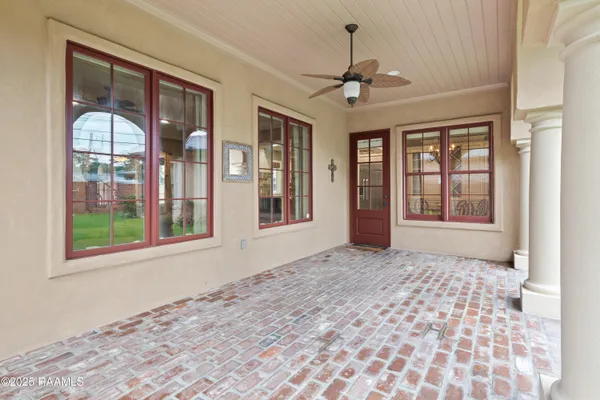 $960,000 | 104 Avallach Drive, Lafayette, LA 70503