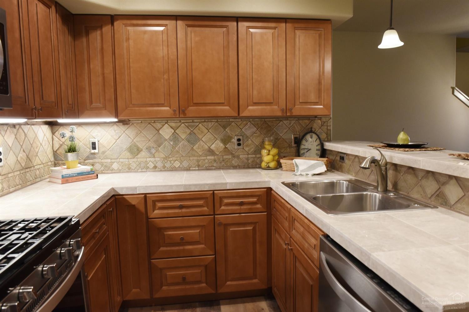 413 Northwest 25th Street Redmond, OR 97756 - Photo 6 of 24 Additional Photo