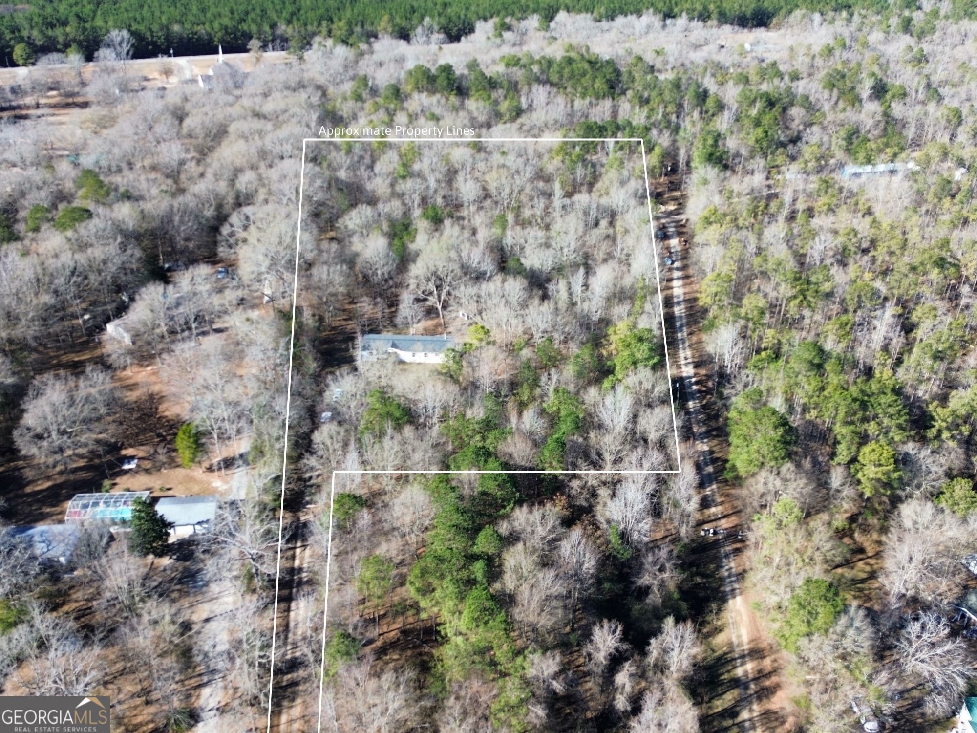 1669 Henderson Road Macon, GA 31217 - Photo 3 of 48