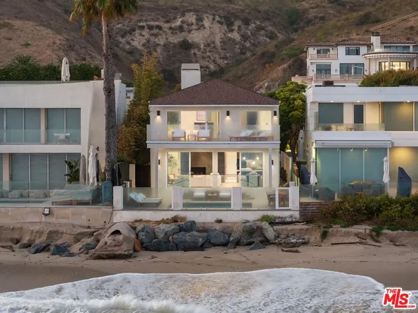 $19,950,000 | 22440 Pacific Coast Highway, Malibu, CA 90265