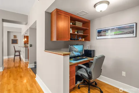 $699,000 | 1500 4th Avenue, Unit 804, Seattle, WA 98101