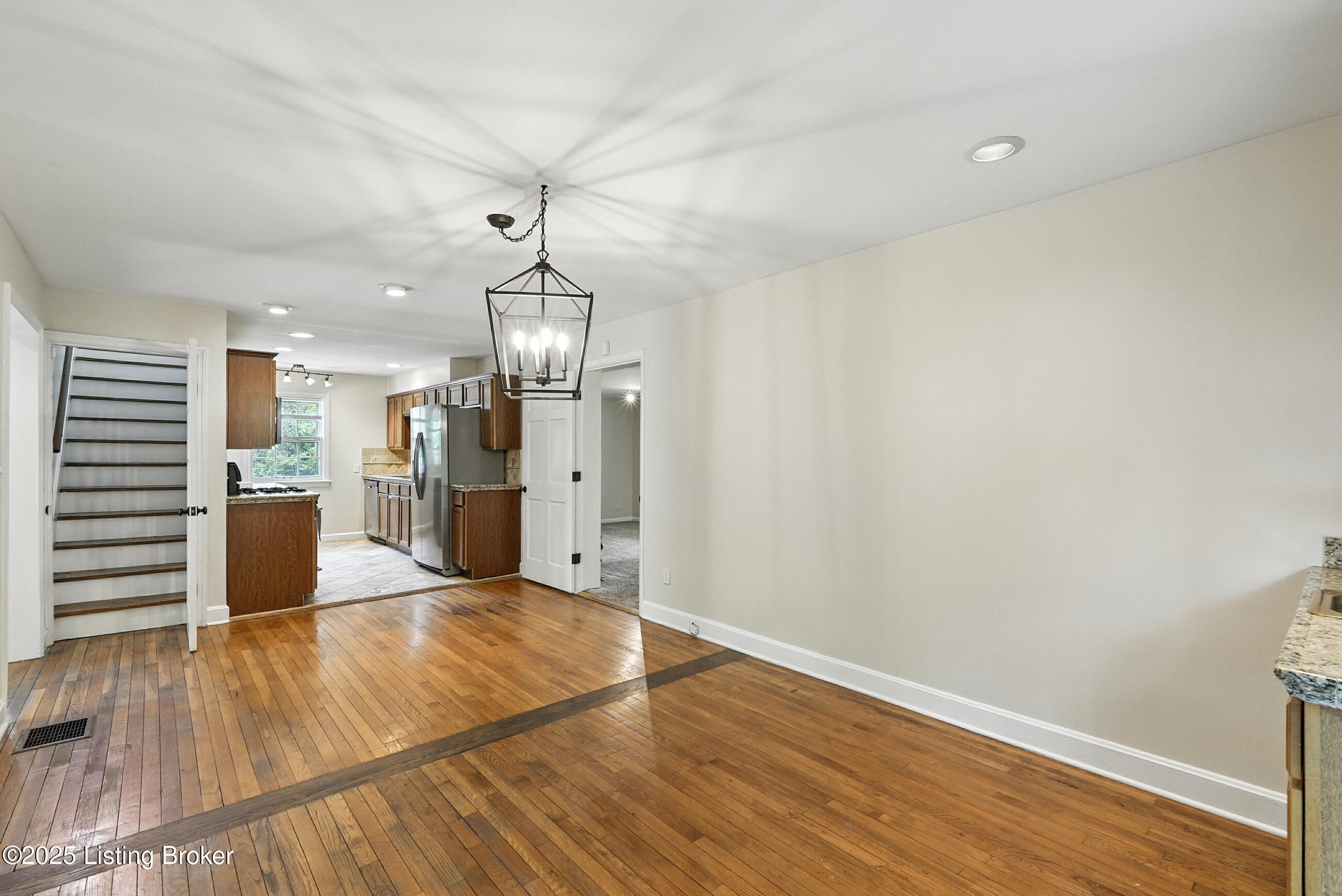 335 Ridgeway Avenue Louisville, KY 40207 - Photo 12 of 36 17_355ridgeway_louisvillerealestatemedia