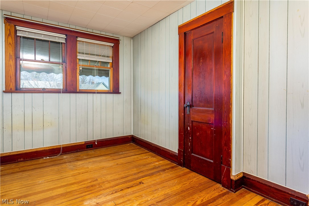 1709 Spring Road Cleveland, OH 44109 - Photo 13 of 26