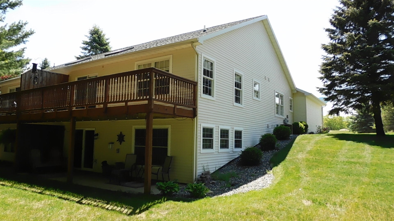 1774 Pine Ridge Drive Manistee, MI 49660 - Photo 4 of 53