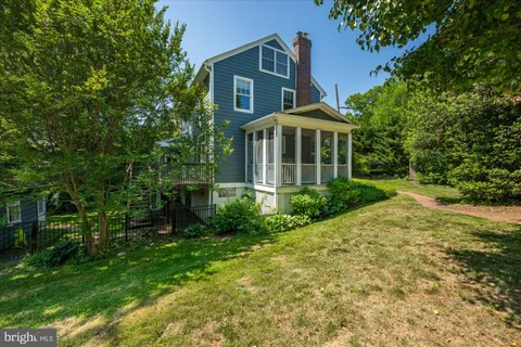 $1,050,000 | 3810 Dresden Street, Kensington, MD 20895