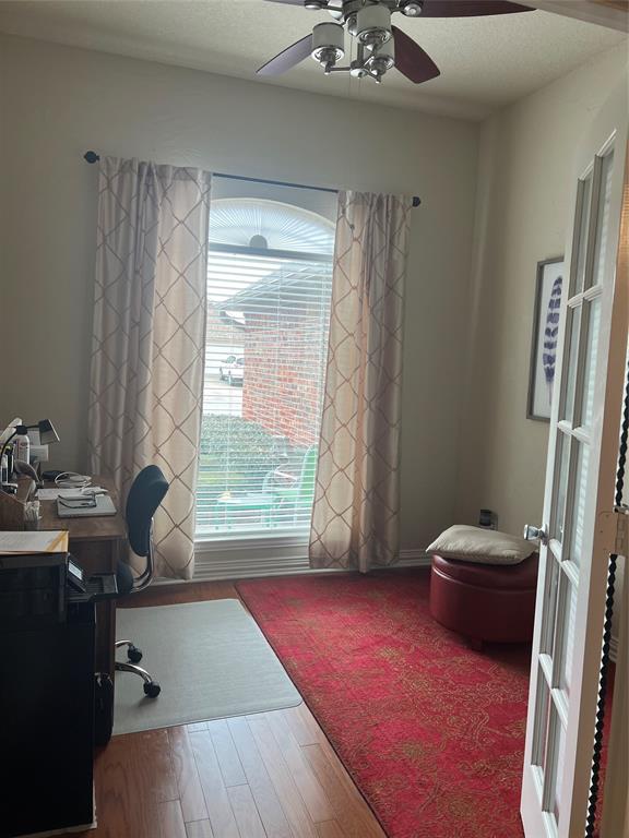 312 McAfee Street Mabank, TX 75147 - Photo 5 of 40 a living room with furniture and a window