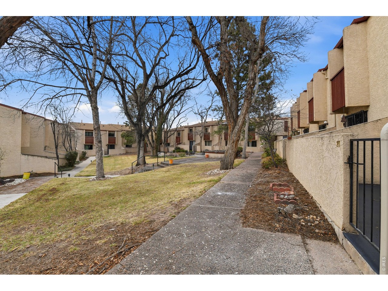 1060 South Parker Road, Unit 27 Denver, CO 80231 - Photo 11 of 26