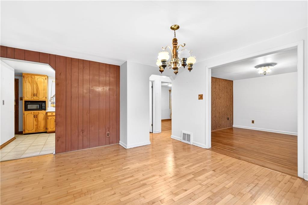 126 Bakers Lane Apollo, PA 15613 - Photo 4 of 28 a view of a livingroom with a chandelier