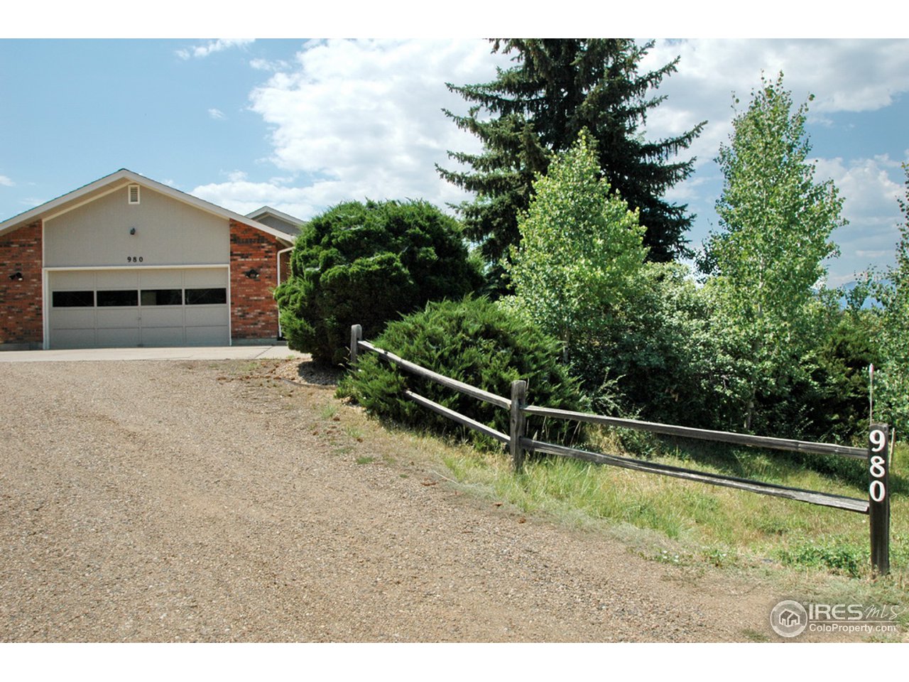 980 Ridglea Way Boulder, CO 80303 - Photo 10 of 25 driveway