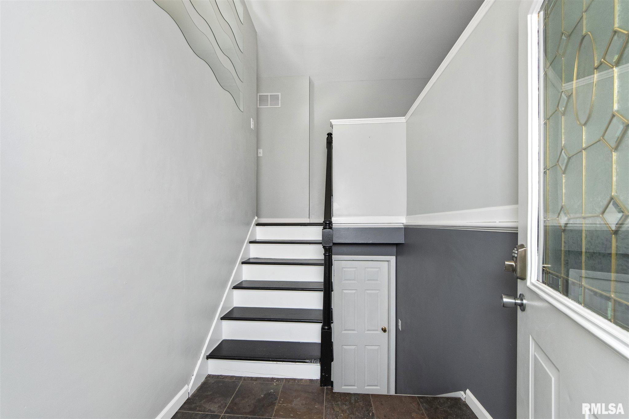 2248 Washington Road Washington, IL 61571 - Photo 4 of 38 Gallery Image 4