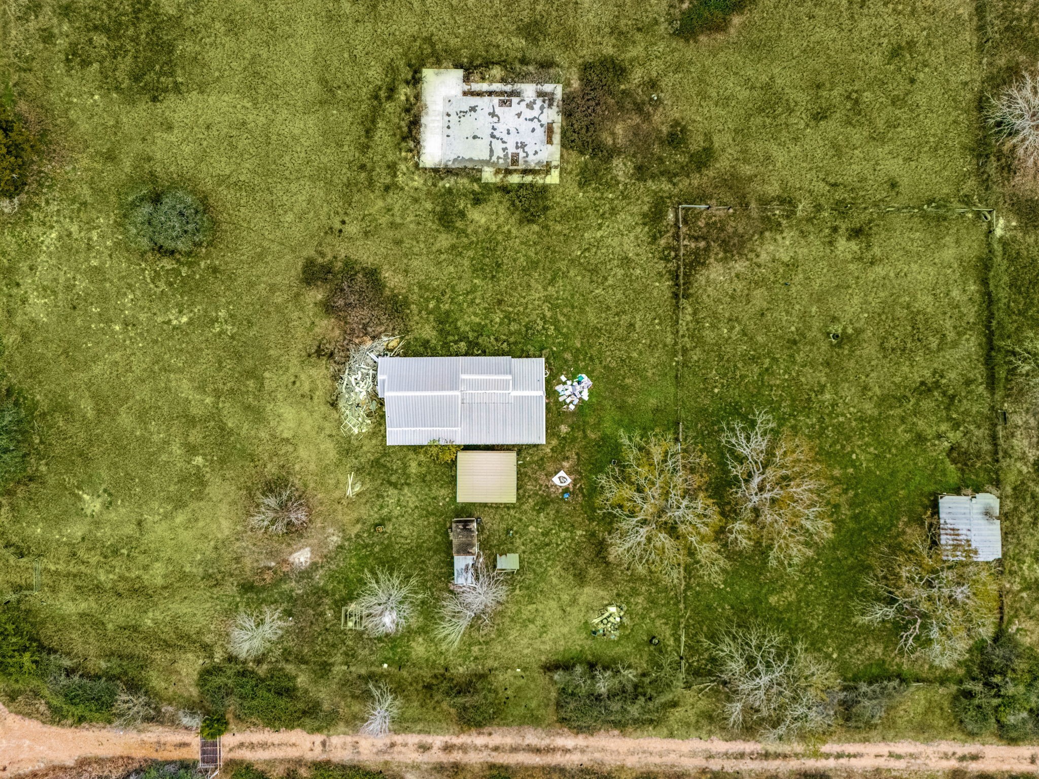 1187-1201 Ramsey Road Alleyton, TX 78935 - Photo 3 of 32 a view of a wall