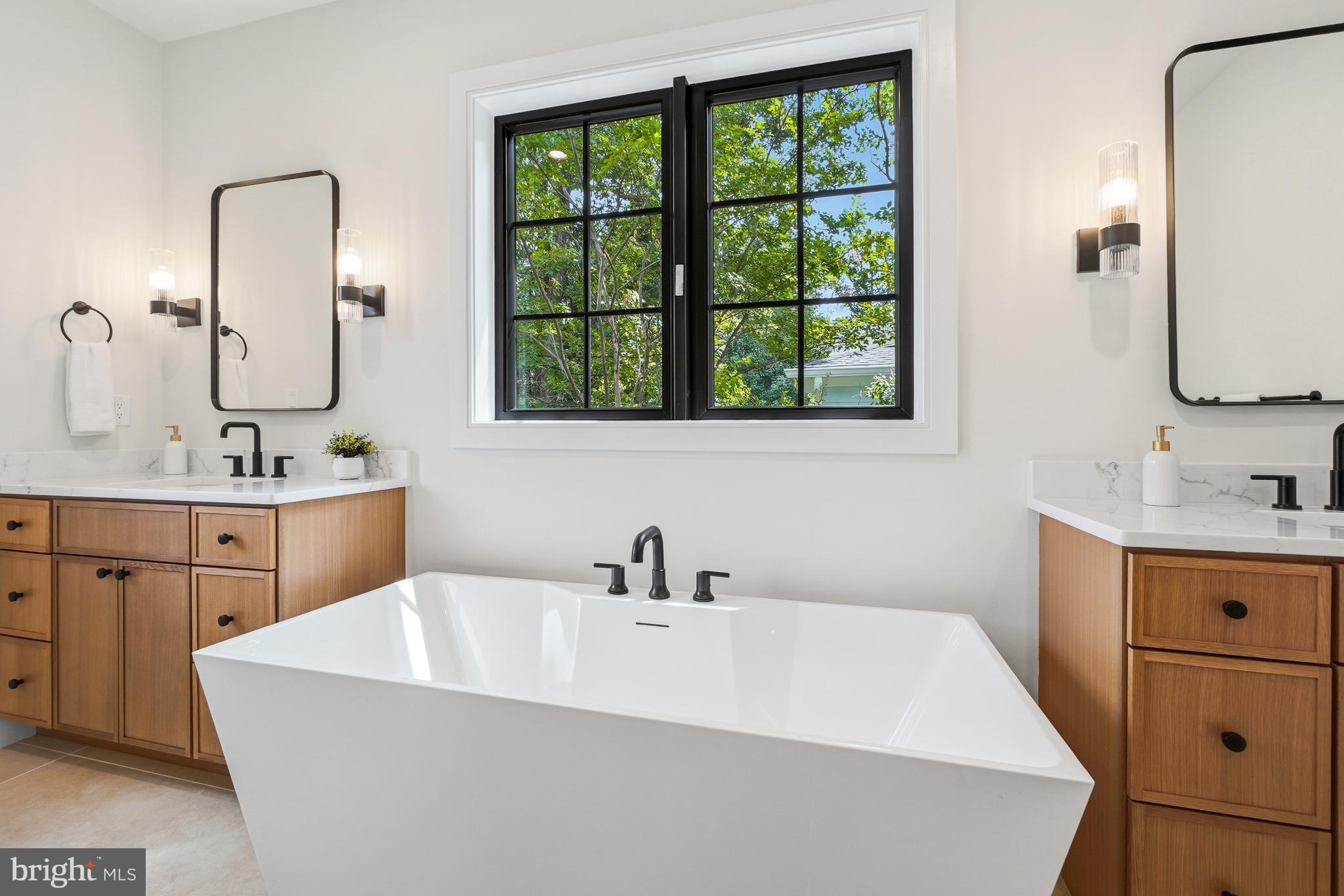5507 Charlcote Road Bethesda, MD 20817 - Photo 27 of 40 Spa Inspirad Bath