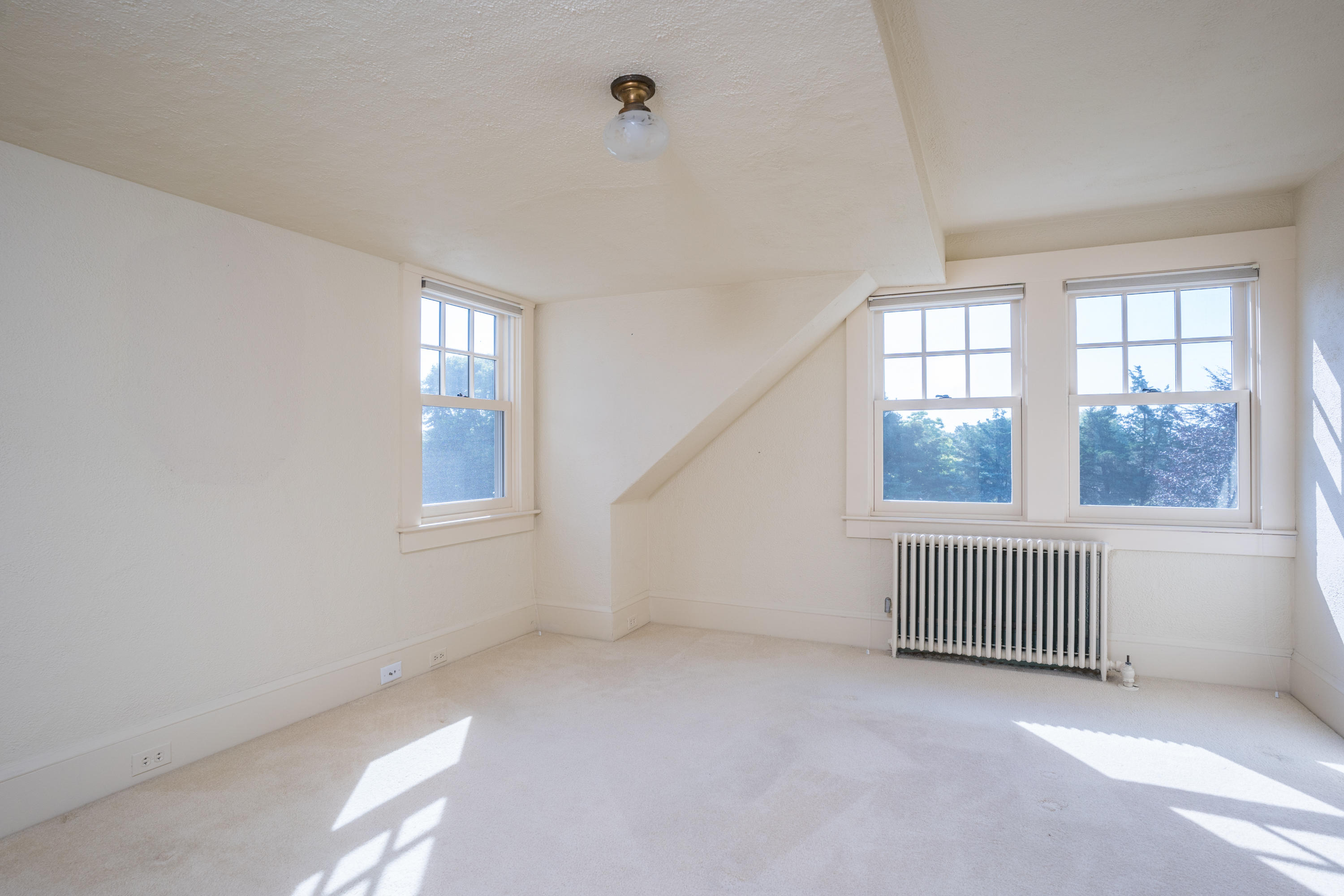 268 Elm Road Falmouth, MA 02540 - Photo 16 of 29 an empty room with windows