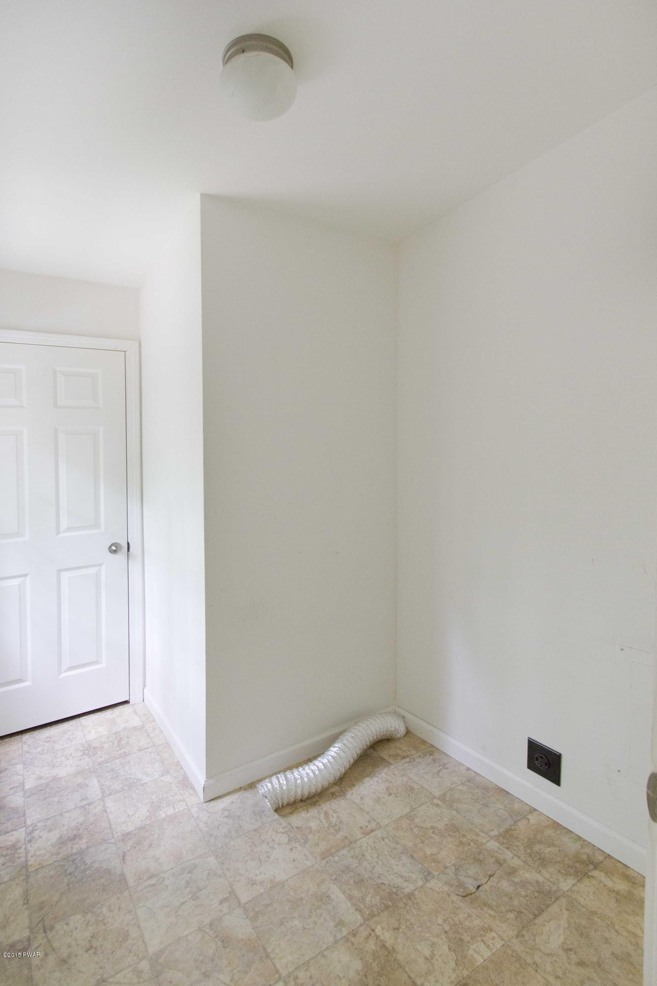 134 Ledgecrest Road Hawley, PA 18428 - Photo 13 of 17