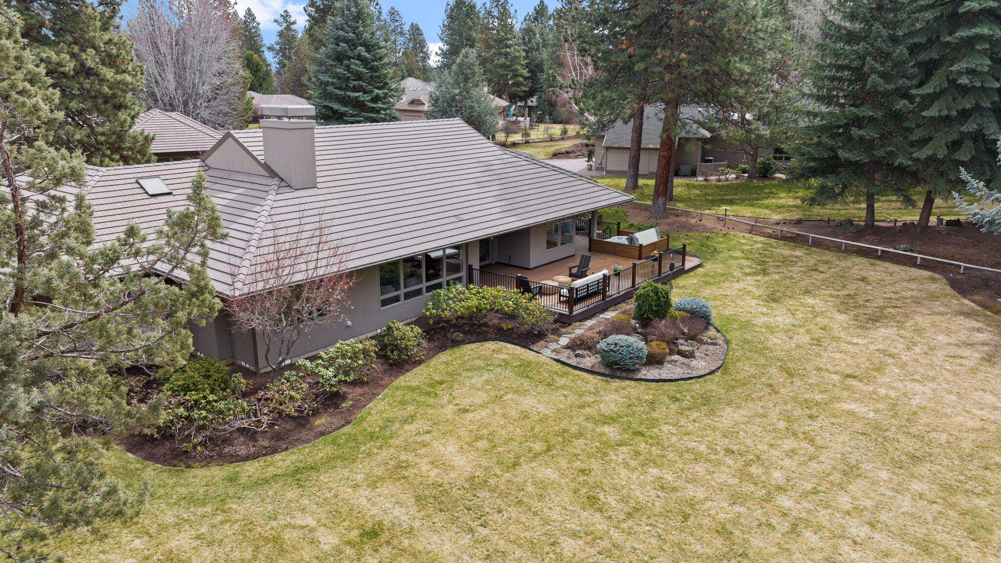 20400 Keystone Court Bend, OR 97702 - Photo 4 of 87 3 Keystone
