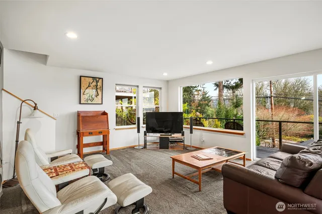 $1,375,000 | 9226 Peacock Hill Avenue, Gig Harbor, WA 98332