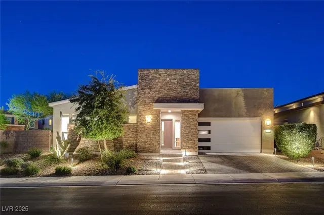 $3,995 | 2560 Bridle Oaks Court, Henderson, NV 89044