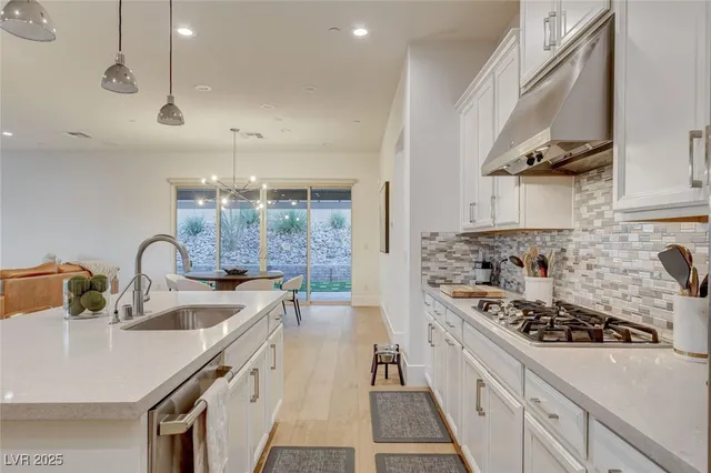 $3,995 | 2560 Bridle Oaks Court, Henderson, NV 89044