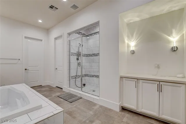 $3,995 | 2560 Bridle Oaks Court, Henderson, NV 89044