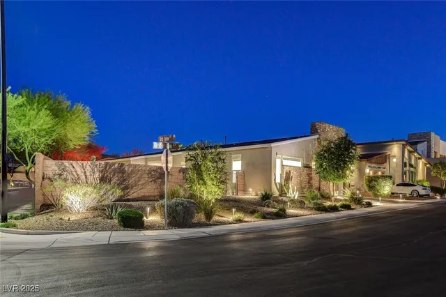 $3,995 | 2560 Bridle Oaks Court, Henderson, NV 89044