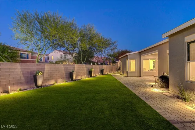 $3,995 | 2560 Bridle Oaks Court, Henderson, NV 89044