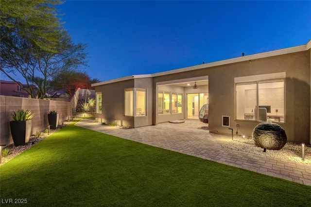 $3,995 | 2560 Bridle Oaks Court, Henderson, NV 89044