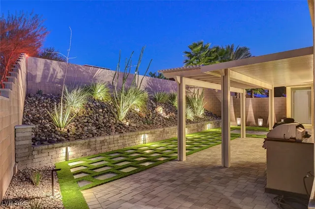 $3,995 | 2560 Bridle Oaks Court, Henderson, NV 89044