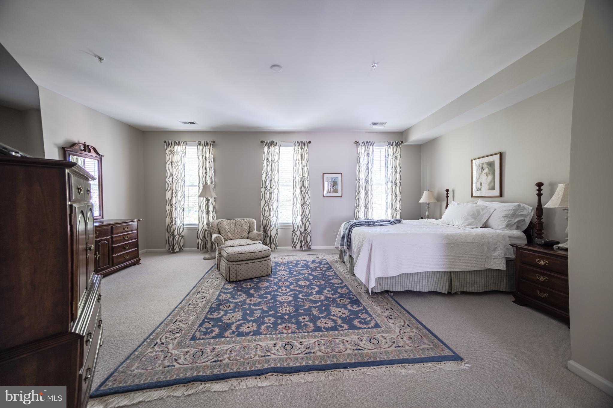 221 Hart Road Gaithersburg, MD 20878 - Photo 12 of 22 Master Bedroom