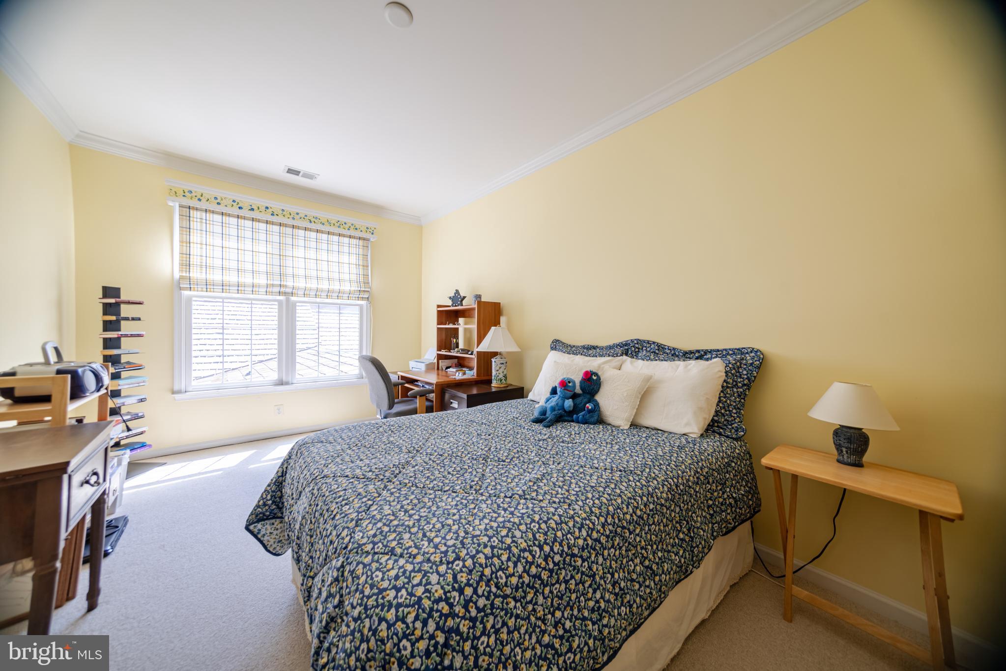 221 Hart Road Gaithersburg, MD 20878 - Photo 15 of 22 Middle Level Den/Nursery/Not listed as a bedrooom