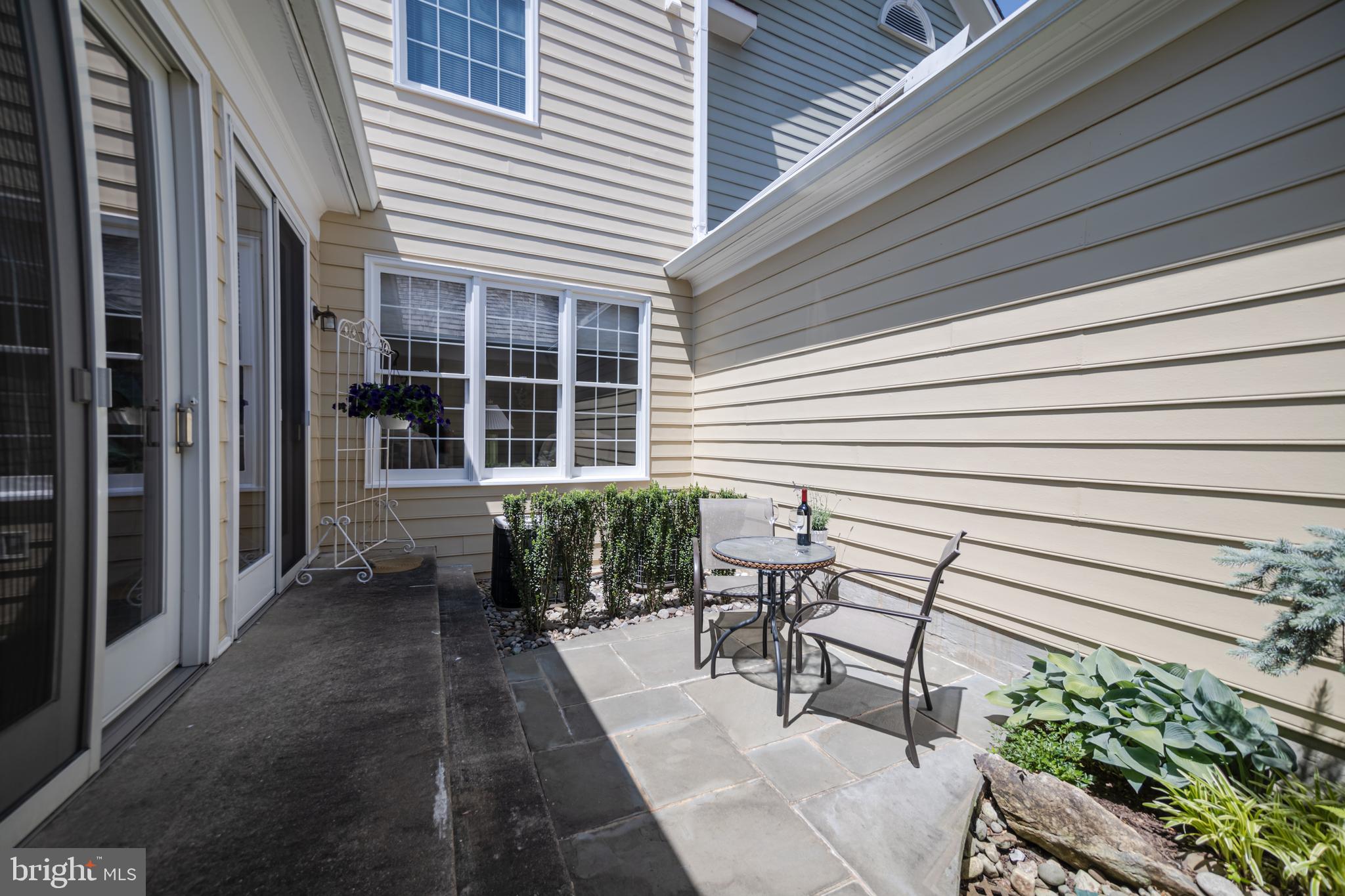 221 Hart Road Gaithersburg, MD 20878 - Photo 3 of 22 Private Courtyard