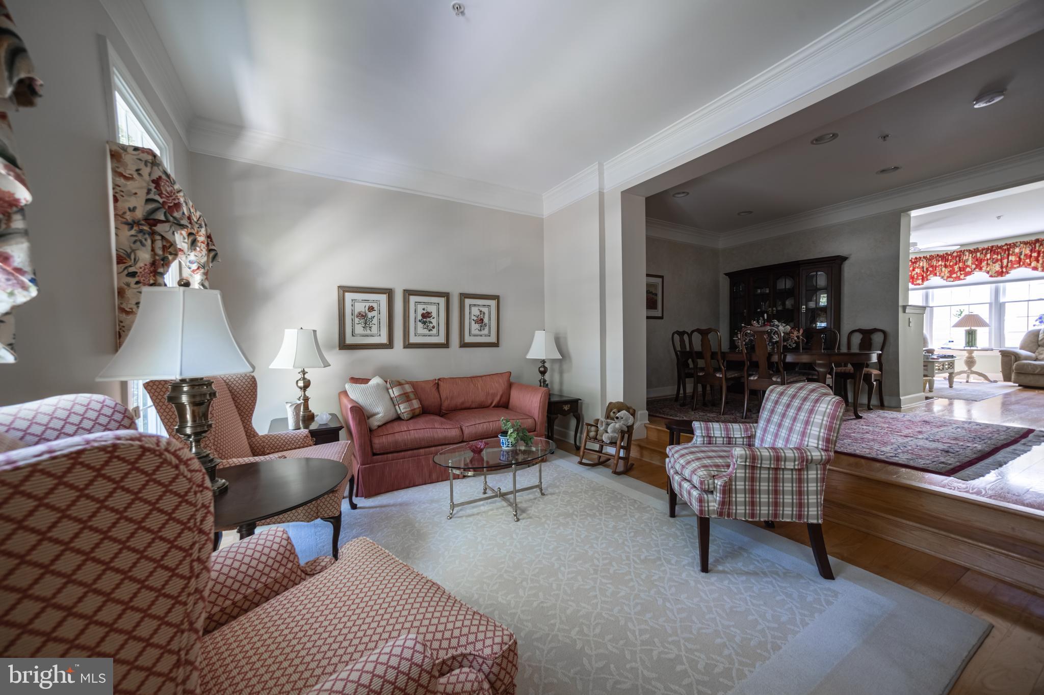 221 Hart Road Gaithersburg, MD 20878 - Photo 4 of 22 Front Room of Home