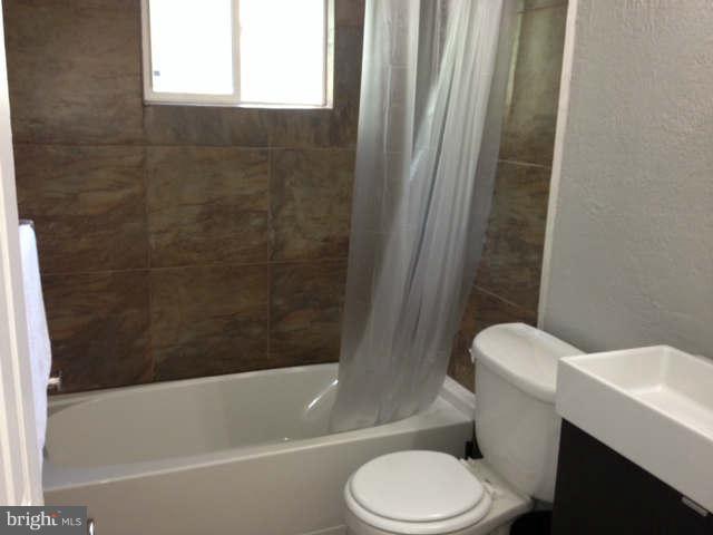 9519 Avenel Road Silver Spring, MD 20903 - Photo 15 of 18 Bath
