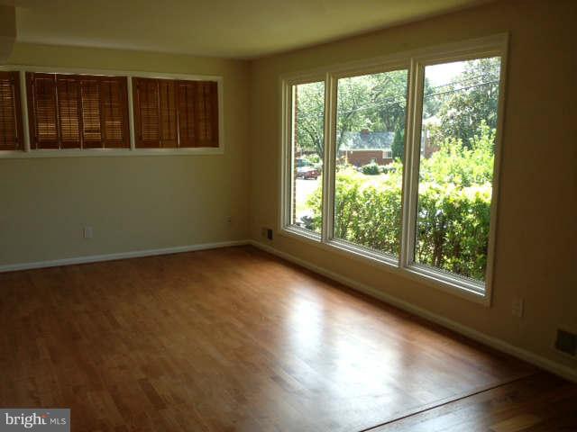 9519 Avenel Road Silver Spring, MD 20903 - Photo 3 of 18 Living Room