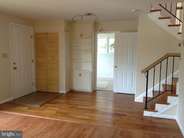 9519 Avenel Road Silver Spring, MD 20903 - Photo 4 of 18 Living Room