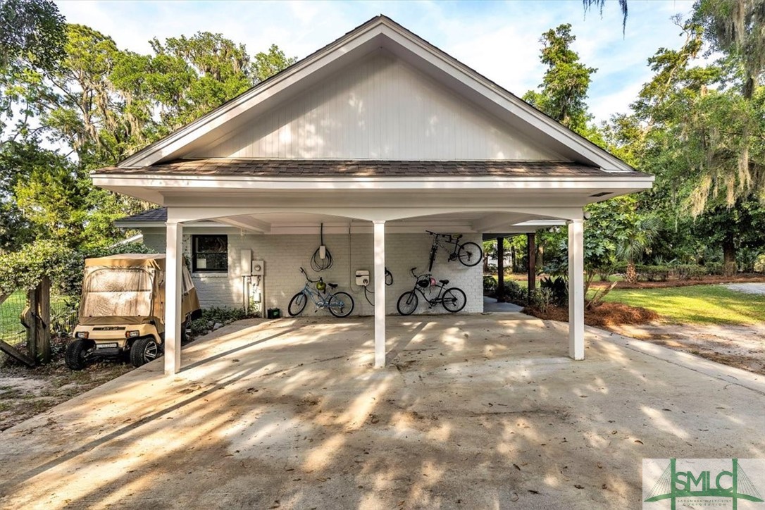 41 Cardinal Road Savannah, GA 31406 - Photo 33 of 50 Electric/hybrid car chargers, including a Tesla ch