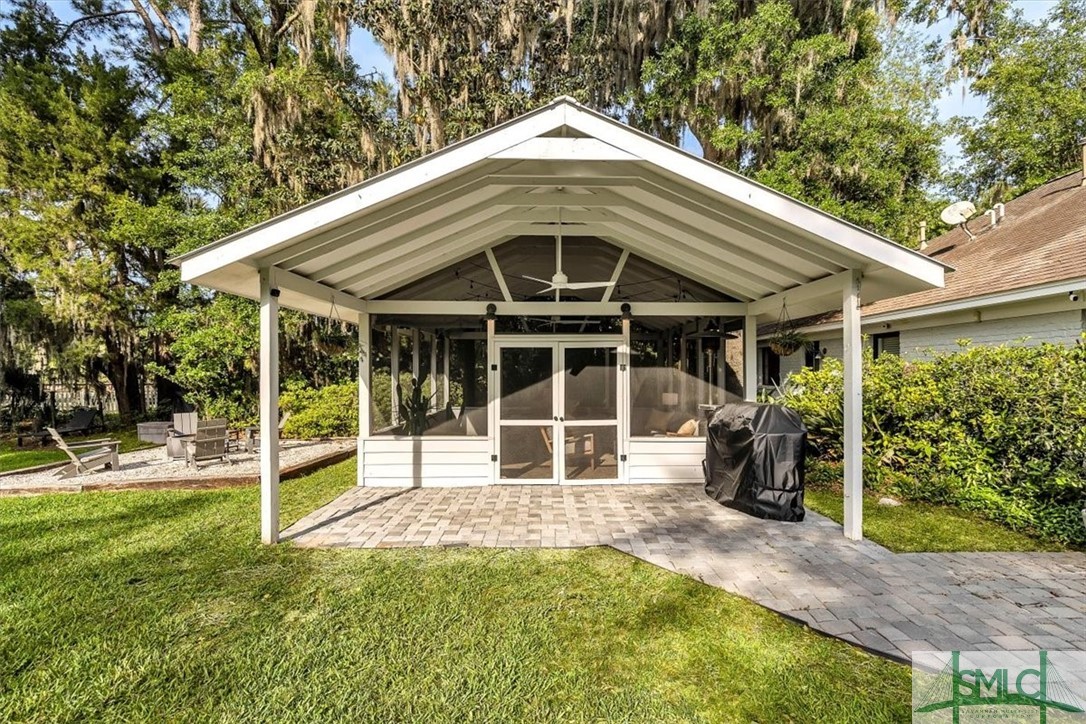 41 Cardinal Road Savannah, GA 31406 - Photo 34 of 50 Detached screened-in patio.