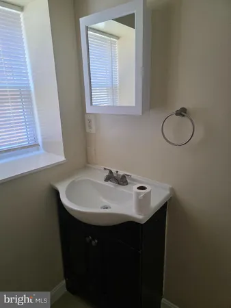 $1,500 | 8314 Roanoke Avenue, Takoma Park, MD 20912