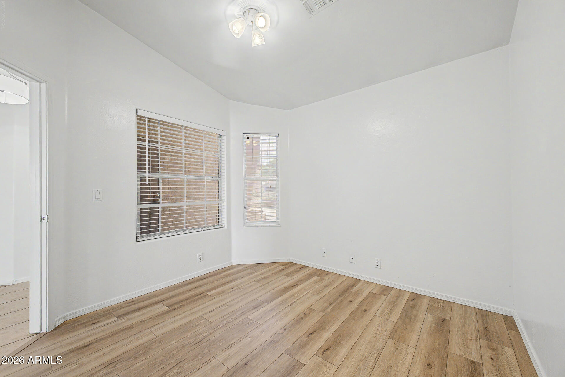 930 East Harwell Road Phoenix, AZ 85042 - Photo 25 of 38 25 - Harwell 930