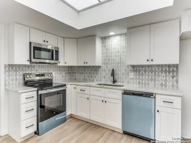 $340,000 | 9202 Jole Cove, Windcrest, TX 78239