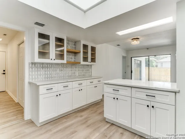 $340,000 | 9202 Jole Cove, Windcrest, TX 78239