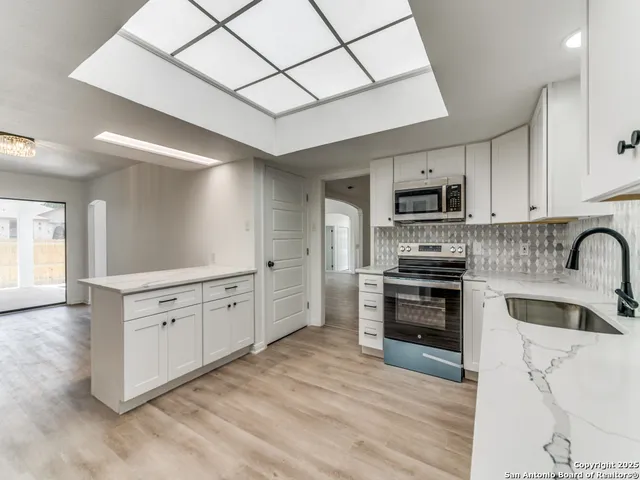 $340,000 | 9202 Jole Cove, Windcrest, TX 78239