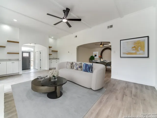 $340,000 | 9202 Jole Cove, Windcrest, TX 78239