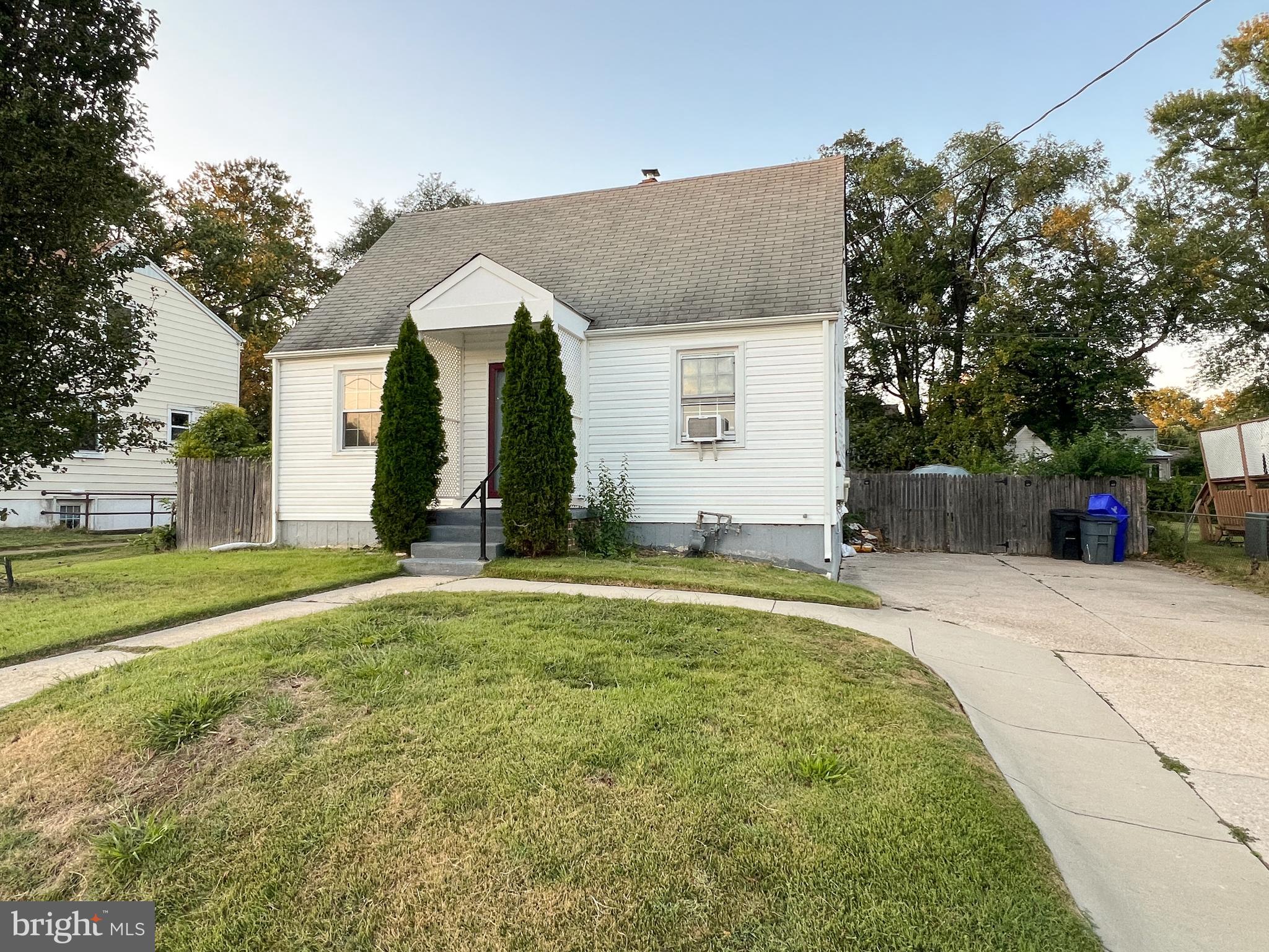 2515 Randolph Road Silver Spring, MD 20902 - Photo 5 of 36 a house view with a garden space