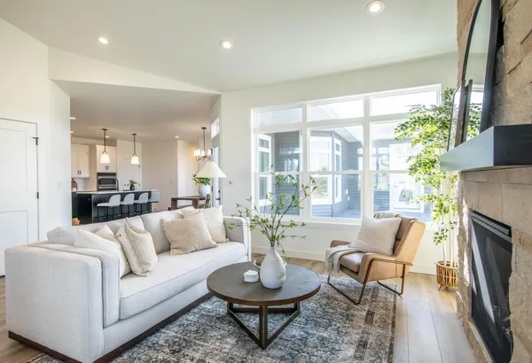 $755,900 | 6532 Sun Valley Boulevard, Horace, ND 58047