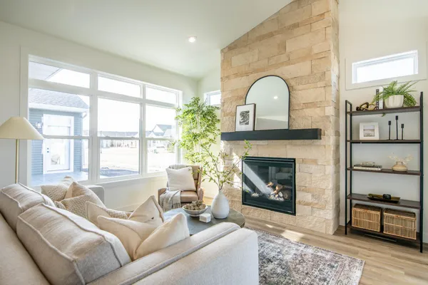 $755,900 | 6532 Sun Valley Boulevard, Horace, ND 58047