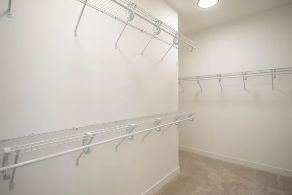 $755,900 | 6532 Sun Valley Boulevard, Horace, ND 58047