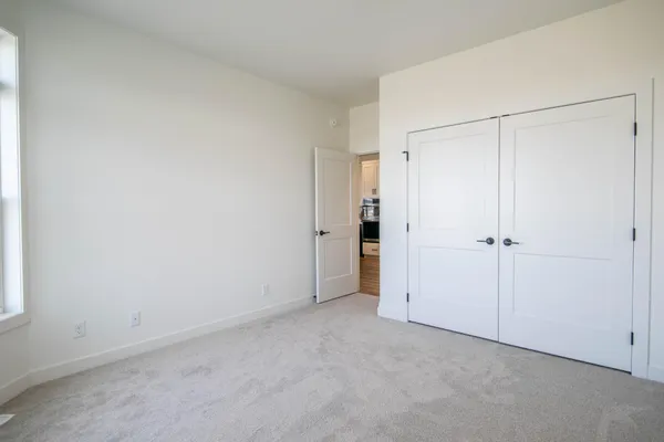 $755,900 | 6532 Sun Valley Boulevard, Horace, ND 58047