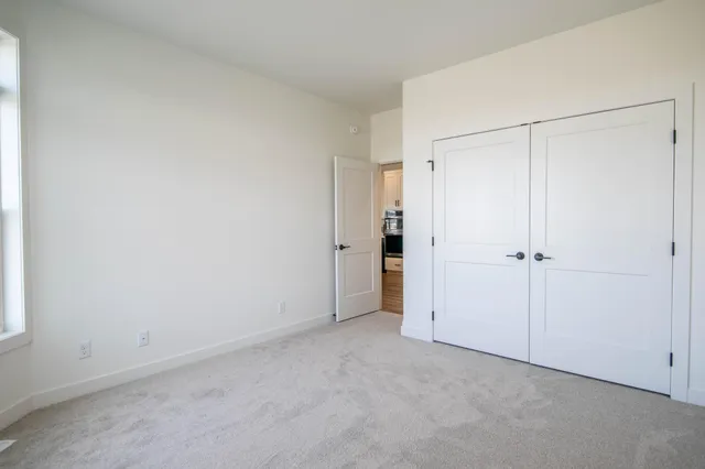 $755,900 | 6532 Sun Valley Boulevard, Horace, ND 58047