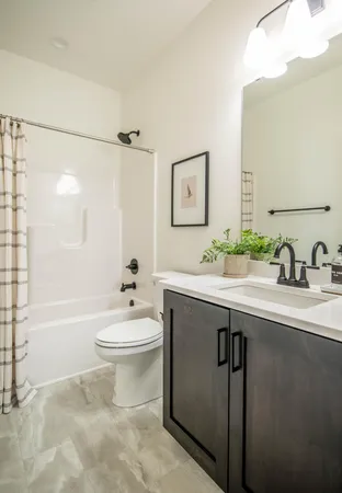 $755,900 | 6532 Sun Valley Boulevard, Horace, ND 58047